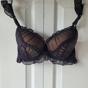 Frederick's of Hollywood Black Lace Bra with Sweetheart Neckline